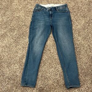 Curve Appeal Jeans